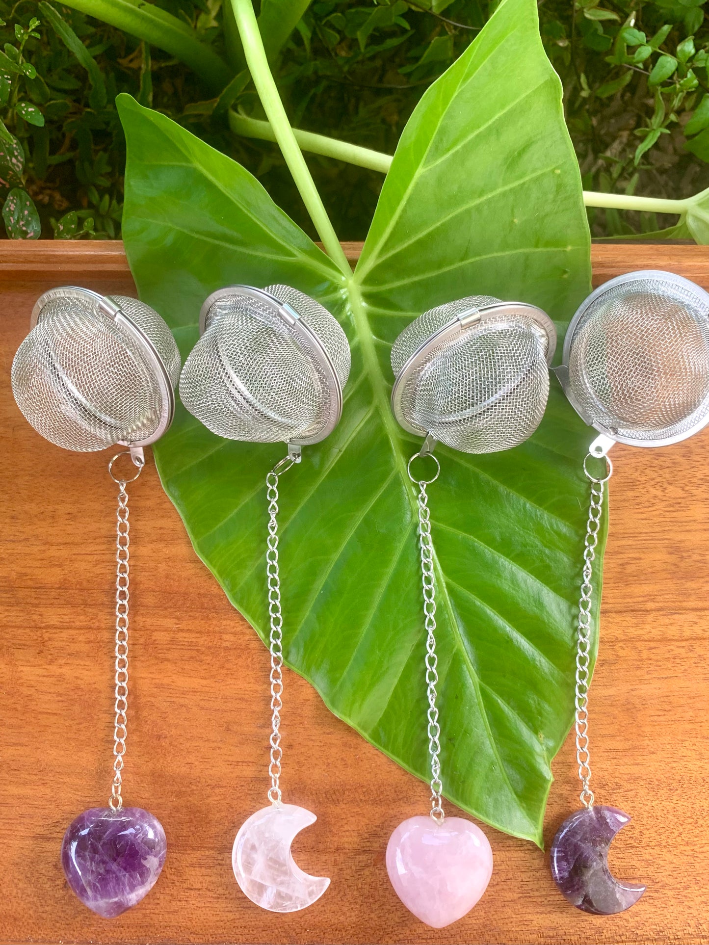 MESH BALL TEA INFUSER -with moon or heart crystal